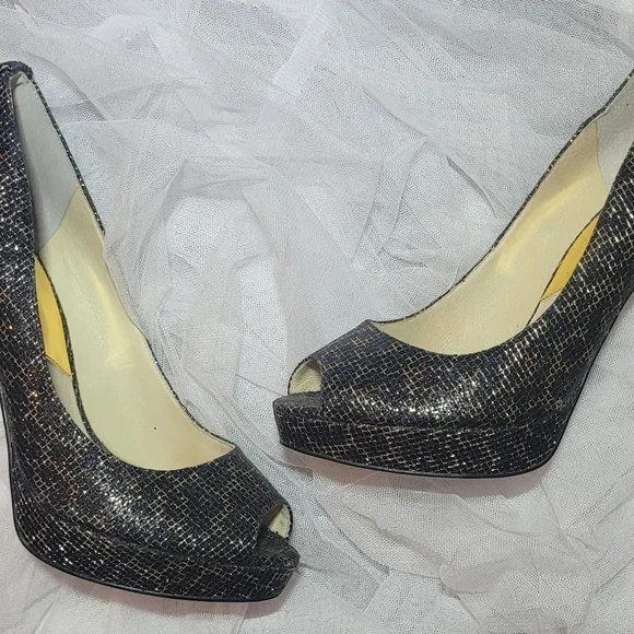 2/$40 Michael Kors metallic Blue , Gold Peep Toe Heels Used EUC..excellent Size9 - Picture 8 of 13